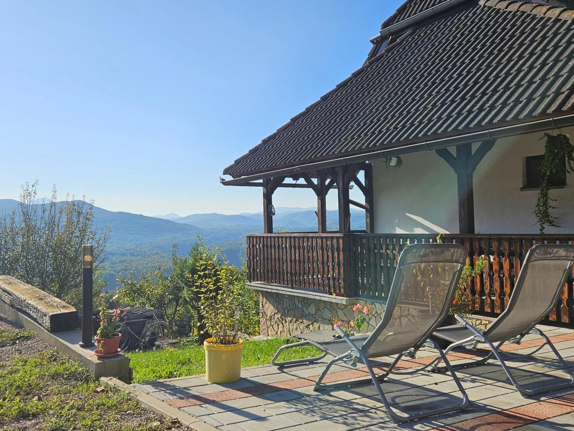 Вилла Cozy House Zivko With Balcony Плитвицкие озёра Экстерьер фото